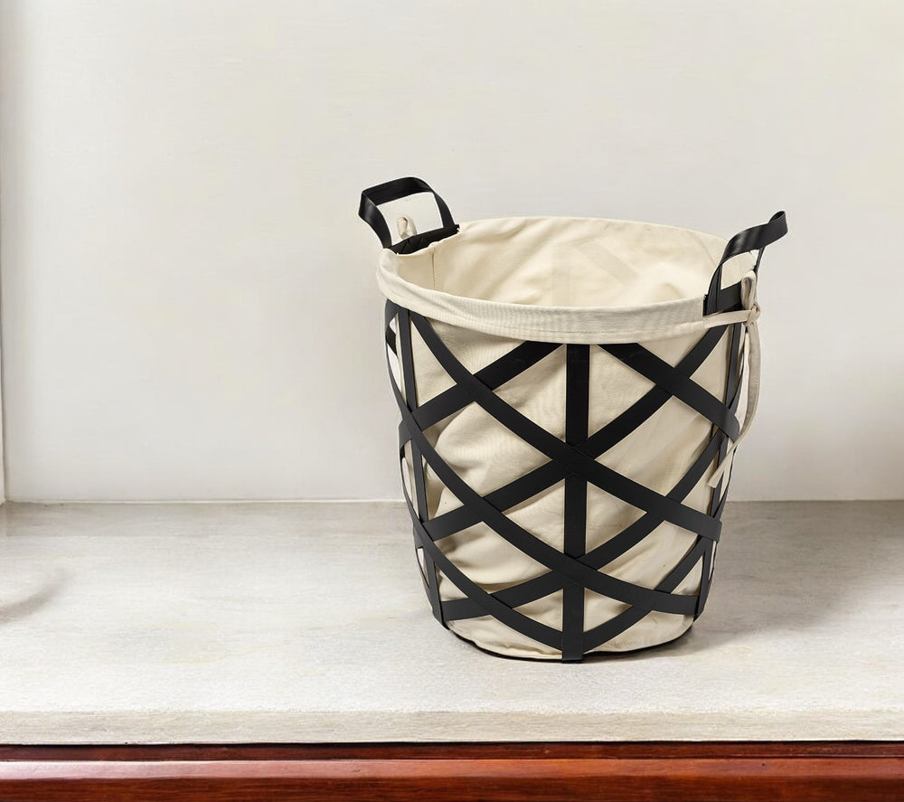 Homeroots 15" Black And Ivory Metal Basket  Metal 392148