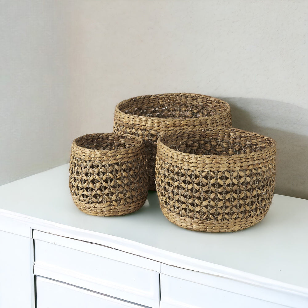 Homeroots Set Of Three 15" Brown Wicker Basket  Wicker 392152