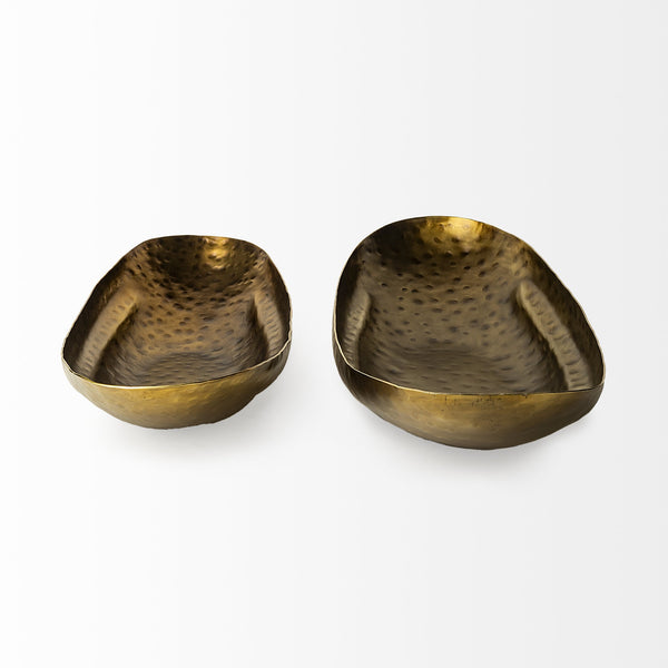 Homeroots Set Of Two Gold Boat Shaped Hammered Bowls  Metal 392172