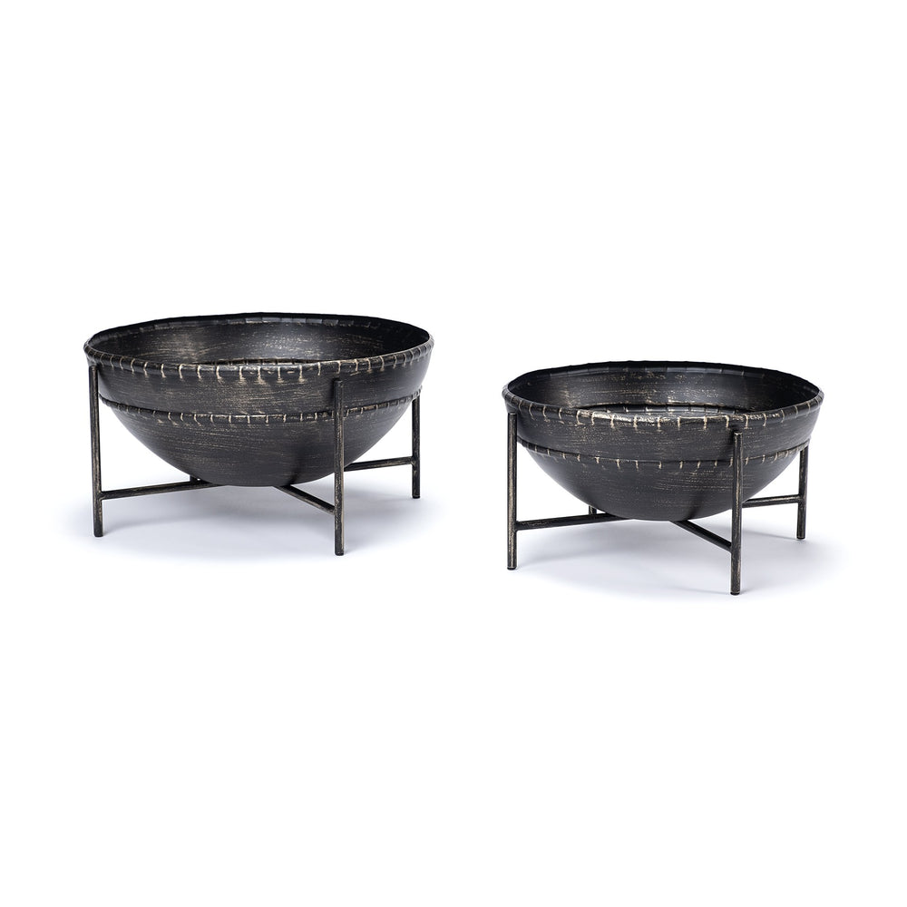 Homeroots Set Of Two Metal Bowls With Stands  Metal 392174