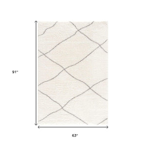 HomeRoots 5' Modern Ivory Lattice Area Rug - Plush Comfort and Contemporary Style for Any Space 5' X 8' 392338