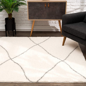 Homeroots 8' X 11' Ivory Modern Uneven Lattice Area Rug  Polyester 392340