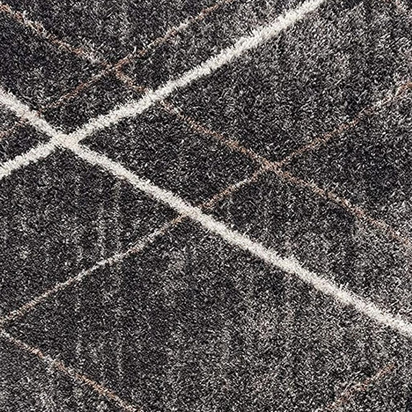 HomeRoots 5' Modern Distressed Area Rug in Gray and Beige – Stylish Soft Texture for High-Traffic Spaces 8' X 11' 392345