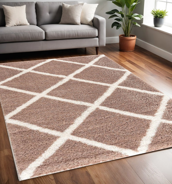 HomeRoots 5' Beige Geometric Area Rug - Modern Turkish Craftsmanship for Stylish, High-Traffic Spaces 5' X 8' 392358