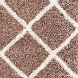 HomeRoots 5' Beige Geometric Area Rug - Modern Turkish Craftsmanship for Stylish, High-Traffic Spaces 7' X 9' 392359