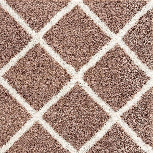 HomeRoots 5' Beige Geometric Area Rug - Modern Turkish Craftsmanship for Stylish, High-Traffic Spaces 7' X 9' 392359