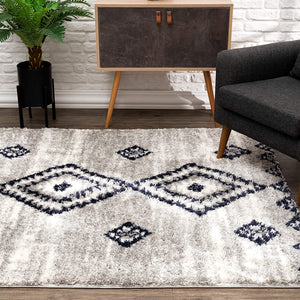 Homeroots 4' X 6' Gray And Navy Boho Chic Area Rug  Polyester 392372