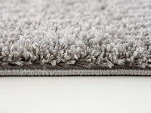 HomeRoots 5' Luxurious Ivory Modern Shag Area Rug - Soft, Durable, and Stylish for Any Home Decor Theme 5' X 8' 392383