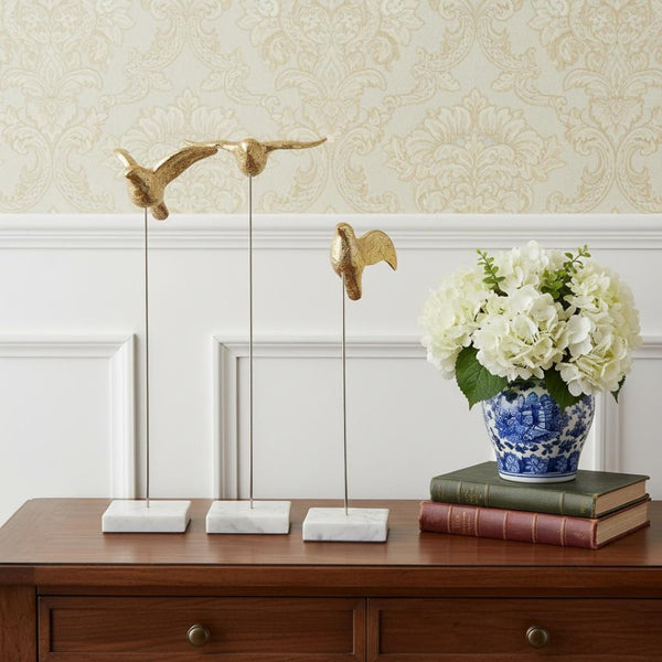 HomeRoots Set of Three Gold Bird Sculptures - Modern Elegance with Marble Bases for Chic Home Décor Accents 392411