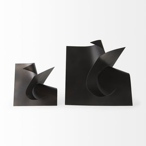 Homeroots 18" Contempo Antiqued Black Abstract Sculpture  Glass 392542