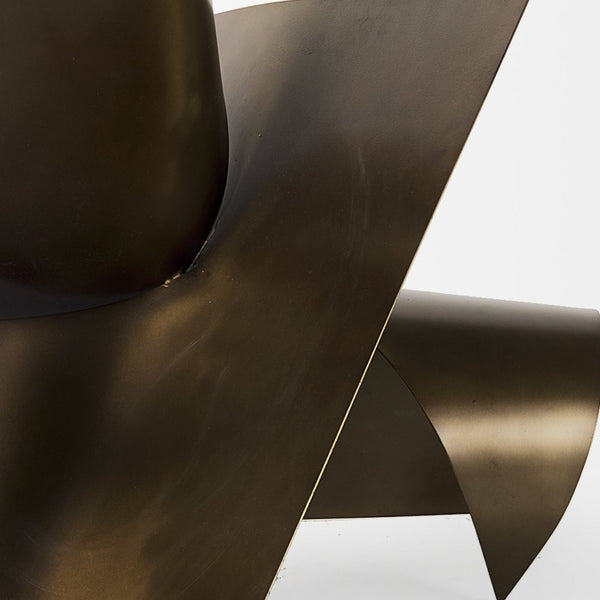 Homeroots 18" Contempo Antiqued Gold Abstract Sculpture  Metal 392543