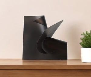 Homeroots 18" Contempo Antiqued Gold Abstract Sculpture  Metal 392543