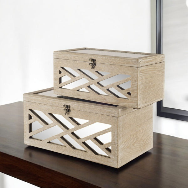 HomeRoots 16" Off White Solid Wood Desk Organizer - Stylish, Durable, and Space-Saving Solution for Any Workspace 392586