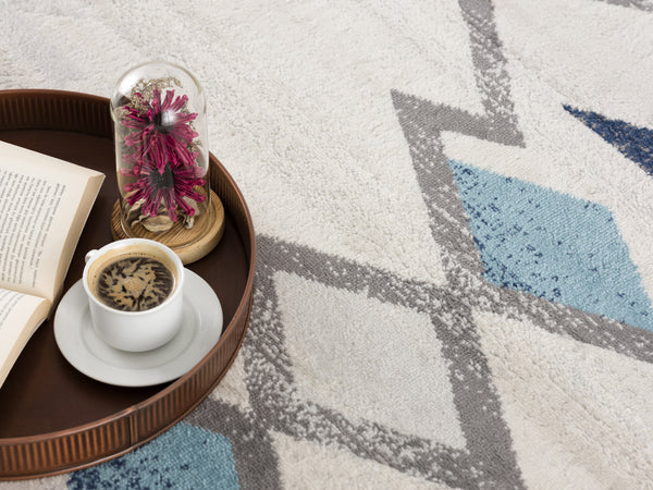 Homeroots 9' X 13' Navy And Ivory Tribal Pattern Area Rug  Polypropylene 392955