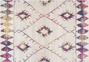HomeRoots 20' Ivory and Gold Abstract Geometric Runner Rug - Handcrafted Elegance for Modern & Bohemian Spaces 8’ x 11’ 393058