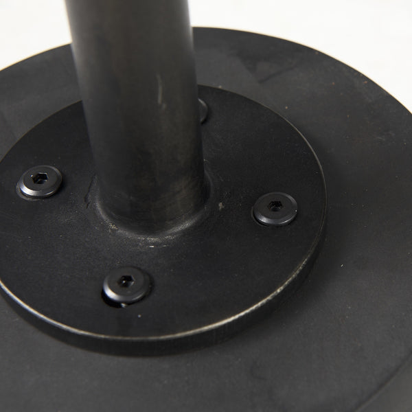 Homeroots 24" Black Solid And Manufactured Wood Round End Table   393191