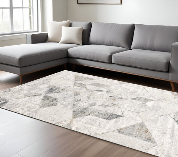 HomeRoots 4' Modern Gray and Ivory Abstract Area Rug - Power Loomed Viscose for Cozy, Stylish Home Decor 7' X 10' 393221