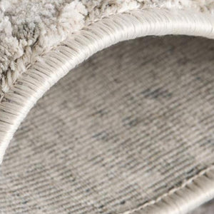 HomeRoots 4' Elegant Gray and Ivory Abstract Area Rug - Contemporary Power Loom Design for Stylish Homes 6' X 9' 393225