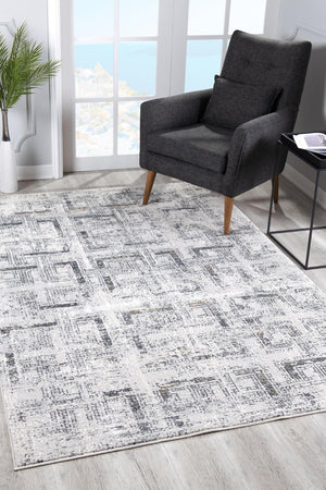 HomeRoots 4' Gray and Ivory Abstract Area Rug - Elegant Power Loomed Design for Modern Spaces and Cozy Comfort 4' X 6' 393231
