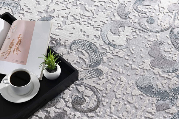 HomeRoots 5' Gray and Ivory Damask Area Rug – Elegant Power Loomed Design for Luxurious Comfort and Style 4' x 6' 393579