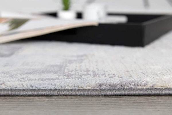 HomeRoots 5' Gray Abstract Area Rug - Contemporary Power-Loomed Design for Modern Living Spaces and Comfort 5' X 7' 393585