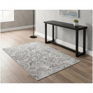 HomeRoots 4' Stylish Gray Jacobean Floral Area Rug - Modern Design with Distressed Finish for Elegant Spaces 4' x 6' 393608