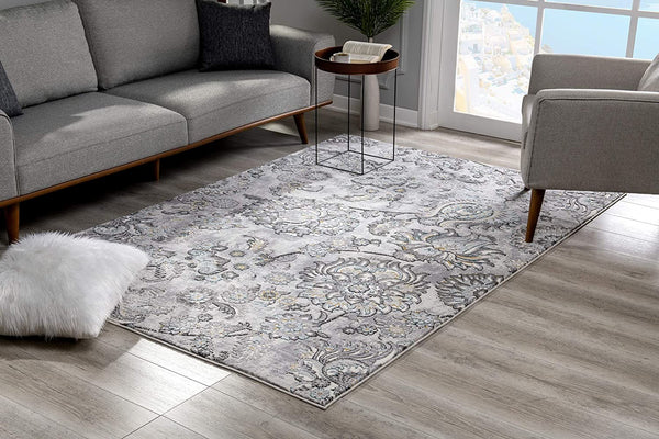 Homeroots 5' X 7' Gray Damask Power Loom Area Rug  Polyester 393609