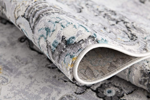 Homeroots 5' X 7' Gray Damask Power Loom Area Rug  Polyester 393609