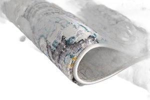 HomeRoots 4' Stylish Gray Jacobean Floral Area Rug - Modern Design with Distressed Finish for Elegant Spaces 5' X 7' 393609