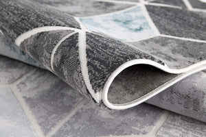 Homeroots 5' X 7' Gray Geometric Power Loom Area Rug  Polyester 393614