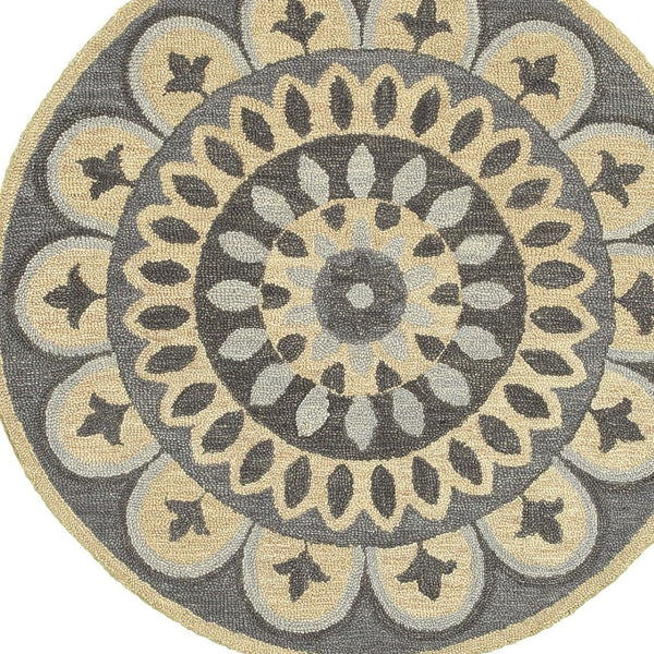 HomeRoots 6' Gray Wool Geometric Hand-Tufted Area Rug - Elevate Your Space with Timeless Texture and Style 6' Round 393638