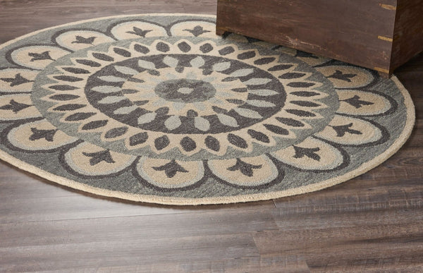 HomeRoots 6' Gray Wool Geometric Hand-Tufted Area Rug - Elevate Your Space with Timeless Texture and Style 6' Round 393638