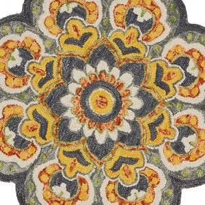 HomeRoots 6' Gray Wool Geometric Hand-Tufted Rug - Modern Design for Cozy Living Spaces and Stylish Décor 6' Round 393660