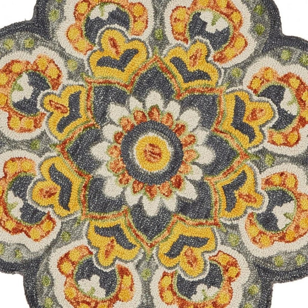 HomeRoots 6' Gray Wool Geometric Hand-Tufted Rug - Modern Design for Cozy Living Spaces and Stylish Décor 6' Round 393660