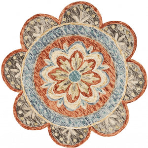 Homeroots 4' Round Orange Scalloped Edge Area Rug Rust Wool 393673