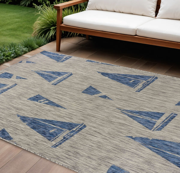 HomeRoots 8' Versatile Gray Indoor Outdoor Area Rug - Durable, Low-Maintenance Design for Modern Spaces 8' x 10' 393755