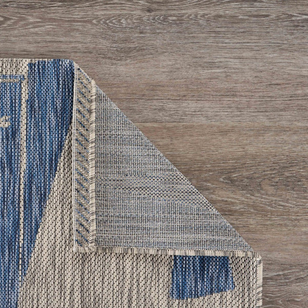 HomeRoots 8' Versatile Gray Indoor Outdoor Area Rug - Durable, Low-Maintenance Design for Modern Spaces 8' x 10' 393755