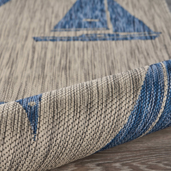 HomeRoots 8' Versatile Gray Indoor Outdoor Area Rug - Durable, Low-Maintenance Design for Modern Spaces 8' x 10' 393755