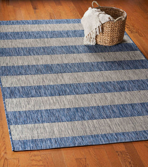 HomeRoots 8' Blue and Gray Indoor Outdoor Area Rug - Stylish, Durable, and Easy to Clean for Any Space! 8' x 10' 393761