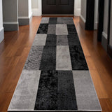 Homeroots 10' Gray Checkered Power Loom Runner Rug  Polypropylene 393791