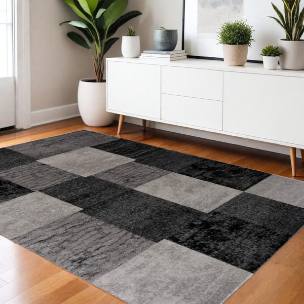HomeRoots 10' Gray Checkered Runner Rug - Stylish Geometric Design for Hallways, Entryways & High-Traffic Areas 4' X 6' 393801