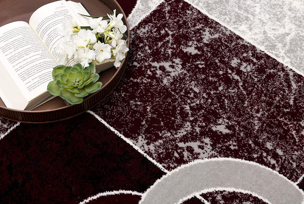 Homeroots 3' X 5' Red Abstract Power Loom Area Rug  Polypropylene 393882