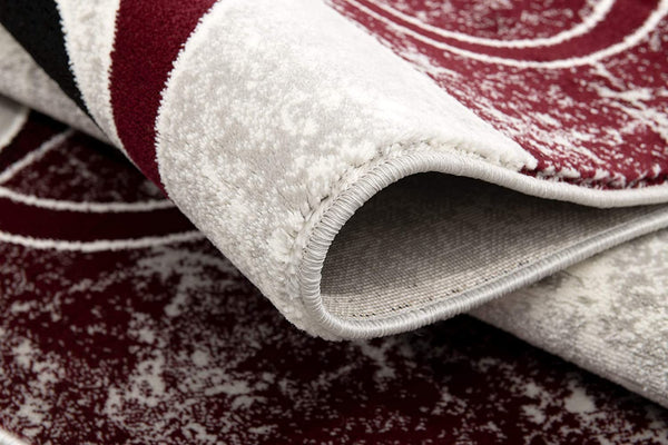 Homeroots 4' X 6' Red Abstract Power Loom Area Rug  Polypropylene 393885