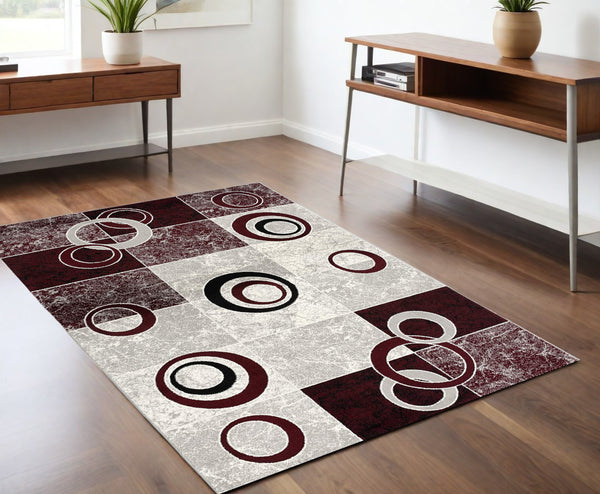 Homeroots 4' X 6' Red Abstract Power Loom Area Rug  Polypropylene 393885
