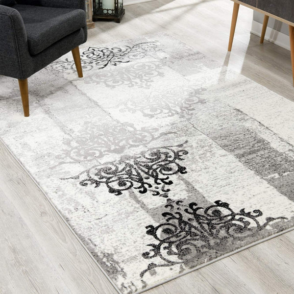 Homeroots 4' X 6' Gray Damask Dhurrie Area Rug  Polypropylene 393899