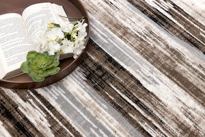 Homeroots 4' X 6' Gray And Brown Abstract Distressed Area Rug  Polypropylene 393992