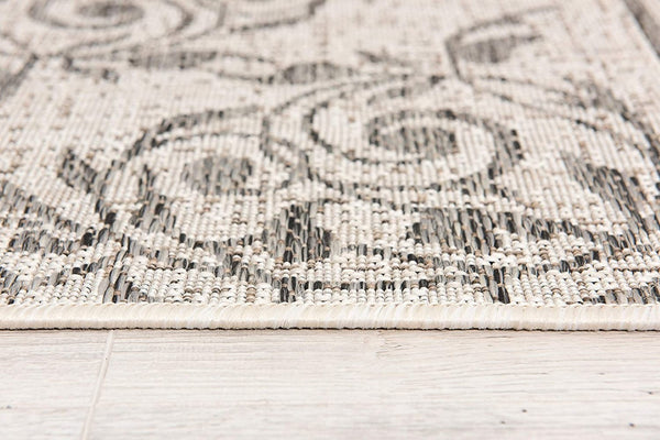 HomeRoots 5' Ikat Area Rug in Ivory and Gray – Modern Non-Skid Design for Elegant Living Spaces and Durability 5' x 8' 394060