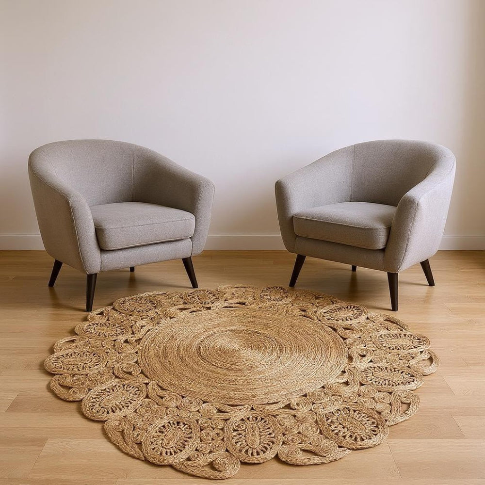 HomeRoots 6' Natural Jute Hand-Braided Geometric Rug - Eco-Friendly, Versatile Design for Modern Interiors 6' Round 394226