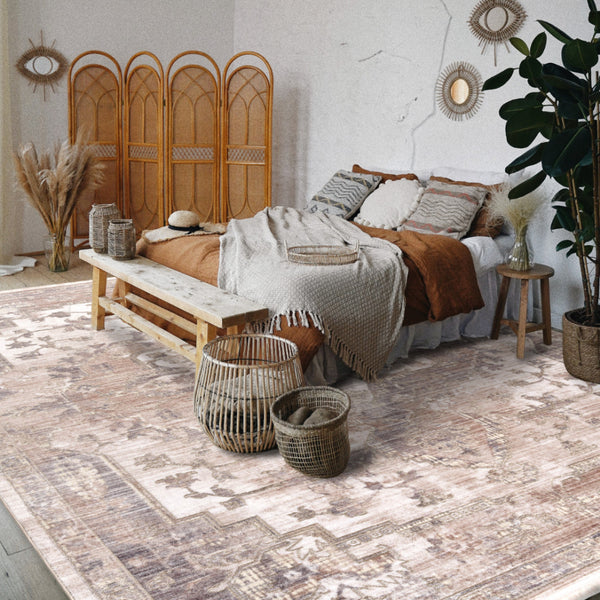 Homeroots 4' X 6' Beige And Ivory Medallion Power Loom Area Rug  Polyester 394822