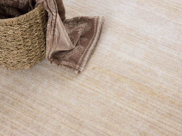 Homeroots 4' X 6' Beige And Blue Abstract Power Loom Area Rug  Polyester 394886